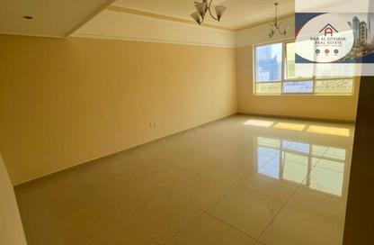 Apartment - 3 Bedrooms - 3 Bathrooms for rent in Al Khan Corniche - Al Khan - Sharjah Apartment - 3 Bedrooms - 3 Bathrooms for rent in Al Khan Corniche - Al Khan - Sharjah
