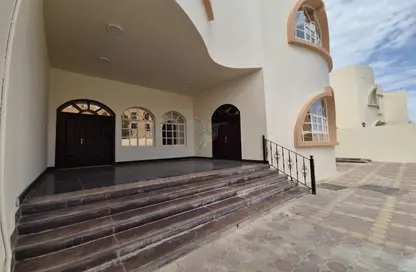 فيلا - 4 غرف نوم - 5 حمامات للايجار في الدفينة - عشارج - العين فيلا - 4 غرف نوم - 5 حمامات للايجار في الدفينة - عشارج - العين