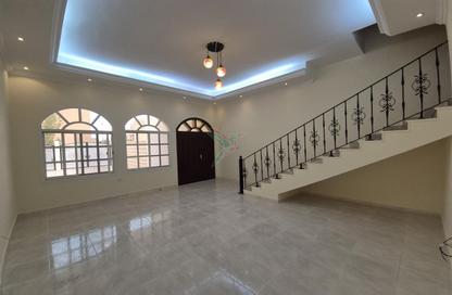 Villa - 4 Bedrooms - 6 Bathrooms for rent in Al Dafeinah - Asharej - Al Ain