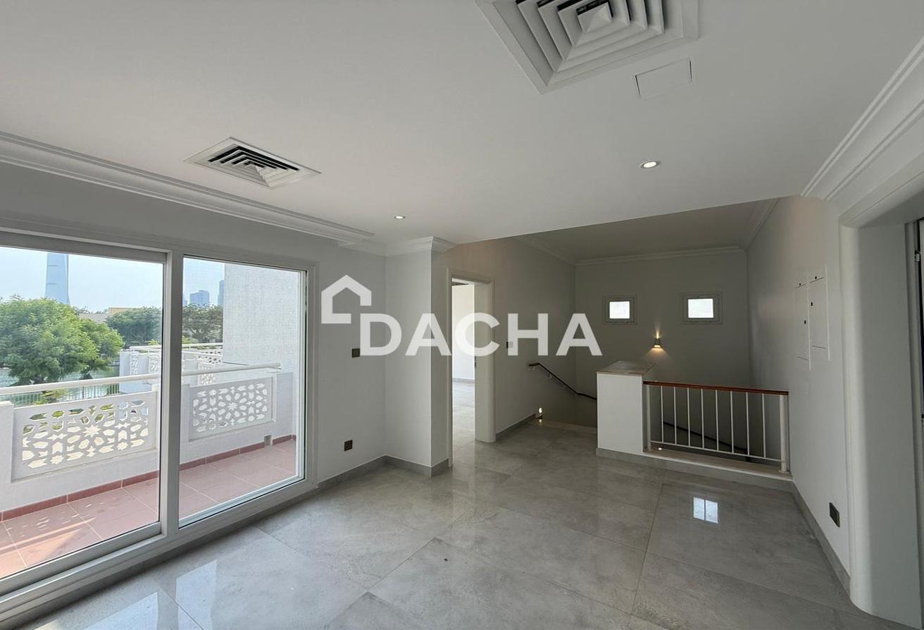 Upgraded | Lake Facing | Drivers and Maids' Room photo 6