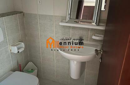 Apartment - 1 Bedroom - 1 Bathroom for sale in Canal Star Tower - Al Majaz 3 - Al Majaz - Sharjah Apartment - 1 Bedroom - 1 Bathroom for sale in Canal Star Tower - Al Majaz 3 - Al Majaz - Sharjah