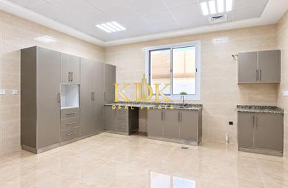 Villa - 4 - 5 for rent in Nad Al Sheba 4 - Nad Al Sheba - Dubai Villa - 4 - 5 for rent in Nad Al Sheba 4 - Nad Al Sheba - Dubai