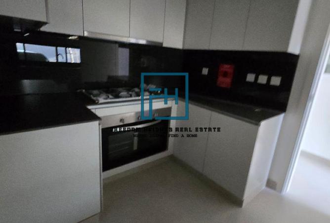 73123397 - Property Image 3