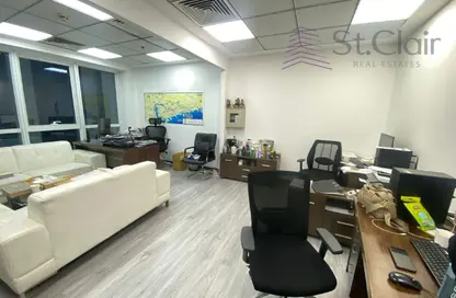 مركز أعمال - استوديو - 2 حمامات للايجار في برج لطيفة - شارع الشيخ زايد - دبي