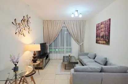 Apartment - 1 Bathroom for rent in Beach Tower 1 - Al Khan Lagoon - Al Khan - Sharjah