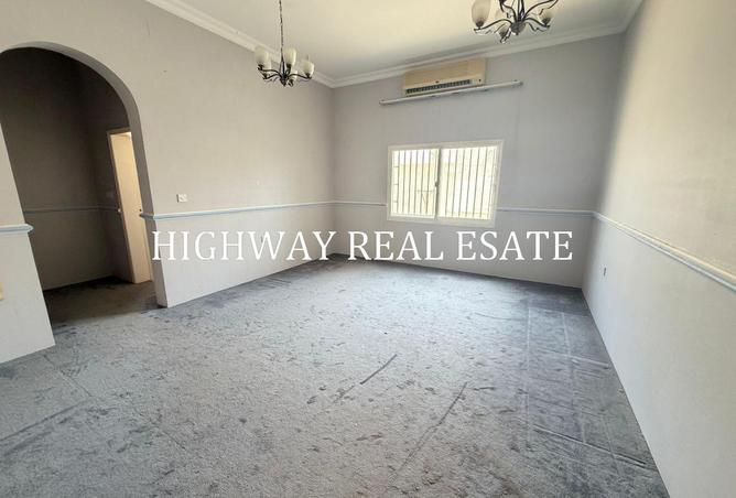 141470750 - Property Image 2