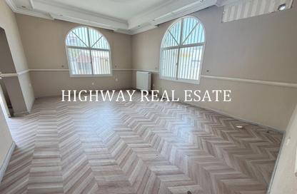 Villa - 3 - 3 for rent in Al Jazzat - Al Riqqa - Sharjah