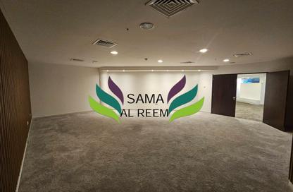 Shop - Studio for rent in Pyramid Centre - Oud Metha - Bur Dubai - Dubai