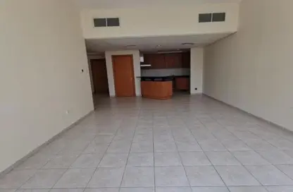 شقة - غرفة نوم - 2 حمامات للايجار في موج 223 - طراز مغولي - ديسكفري جاردنز - دبي