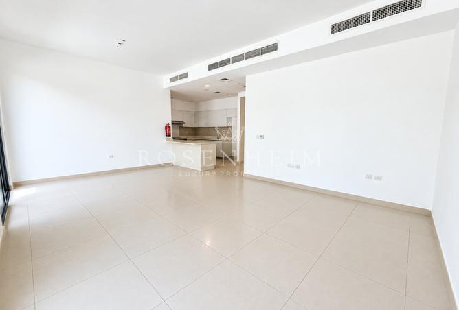 Vacant and Ready | Landscaped | Close To Amenities photo 2