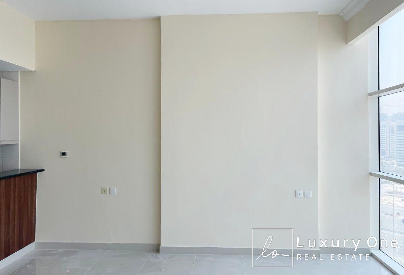 Spacious and Bright | High Floor | Move In Ready photo 6