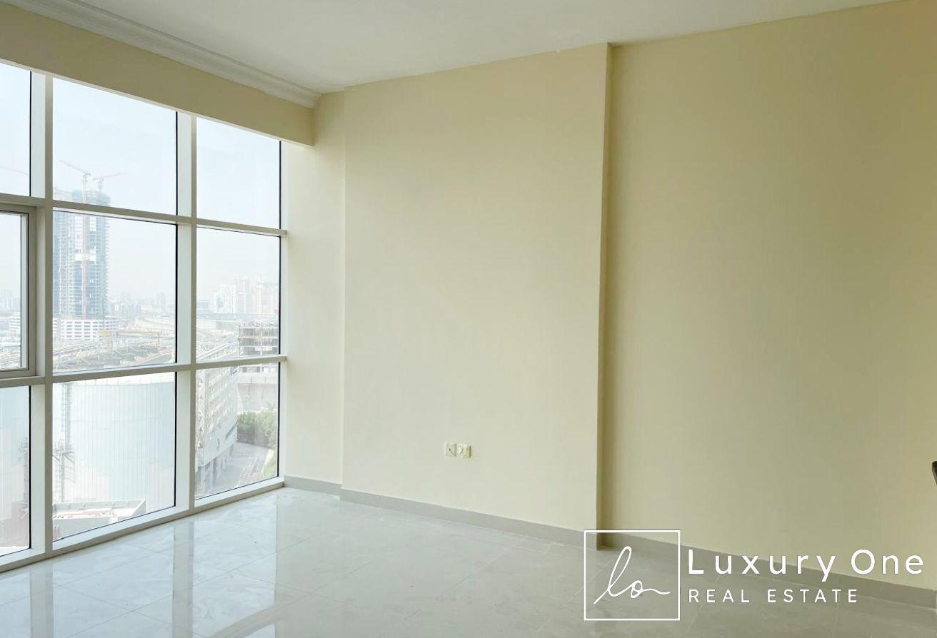 Spacious and Bright | High Floor | Move In Ready photo 7