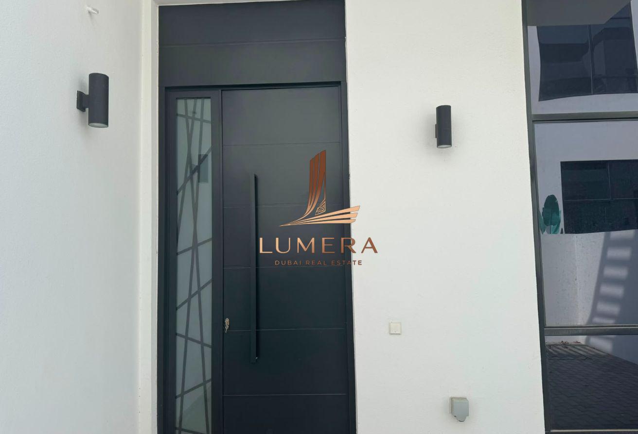Brand New Luxury 6-Bedroom Villa|Burj Khalifa View photo 18