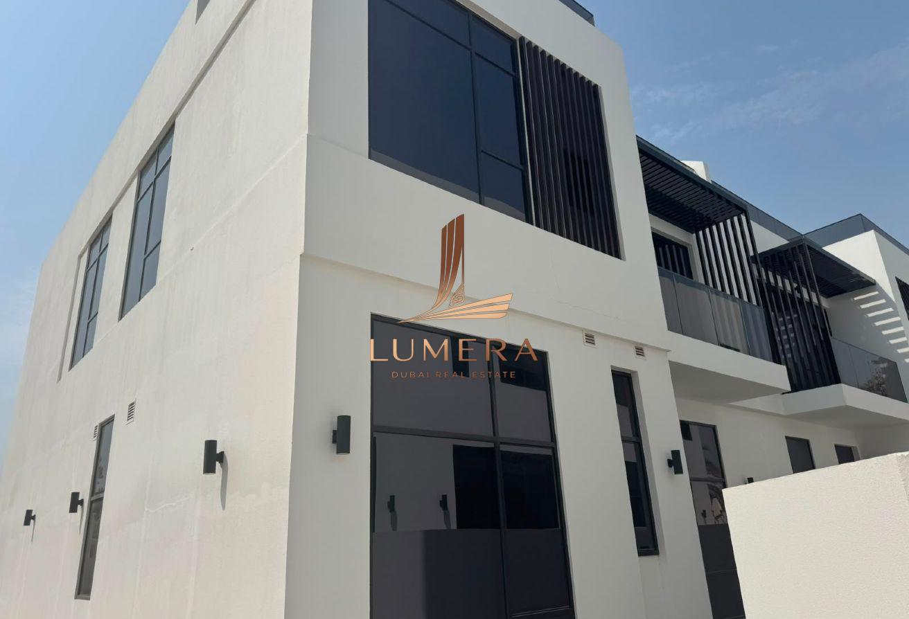 Brand New Luxury 6-Bedroom Villa|Burj Khalifa View photo 5