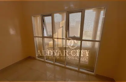 شقة - غرفة نوم - 2 حمامات للايجار في 3 المويهات - المويهات - عجمان