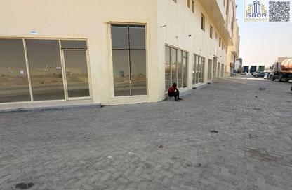 Labor Camp - Studio - 7+ for rent in Umm Al Thuoob - Umm Al Quwain
