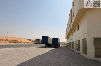Labor Camp - Studio - 7+ for rent in Umm Al Thuoob - Umm Al Quwain