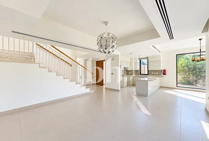 166055308 - Property Image 2