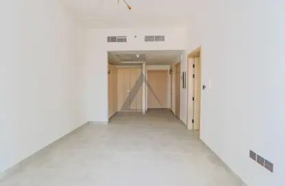 شقة - 2 غرف نوم - 2 حمامات للايجار في بنغاطي جيمز - الضاحية 12 - قرية جميرا الدائرية - دبي