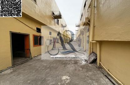 Labor Camp - Studio - 7+ Bathrooms for rent in SG 10 Building - Industrial Area 10 - Sharjah Industrial Area - Sharjah