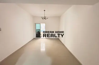 شقة - غرفة نوم - 1 حمام للايجار في رشيد تاور 4 - التعاون - الشارقة