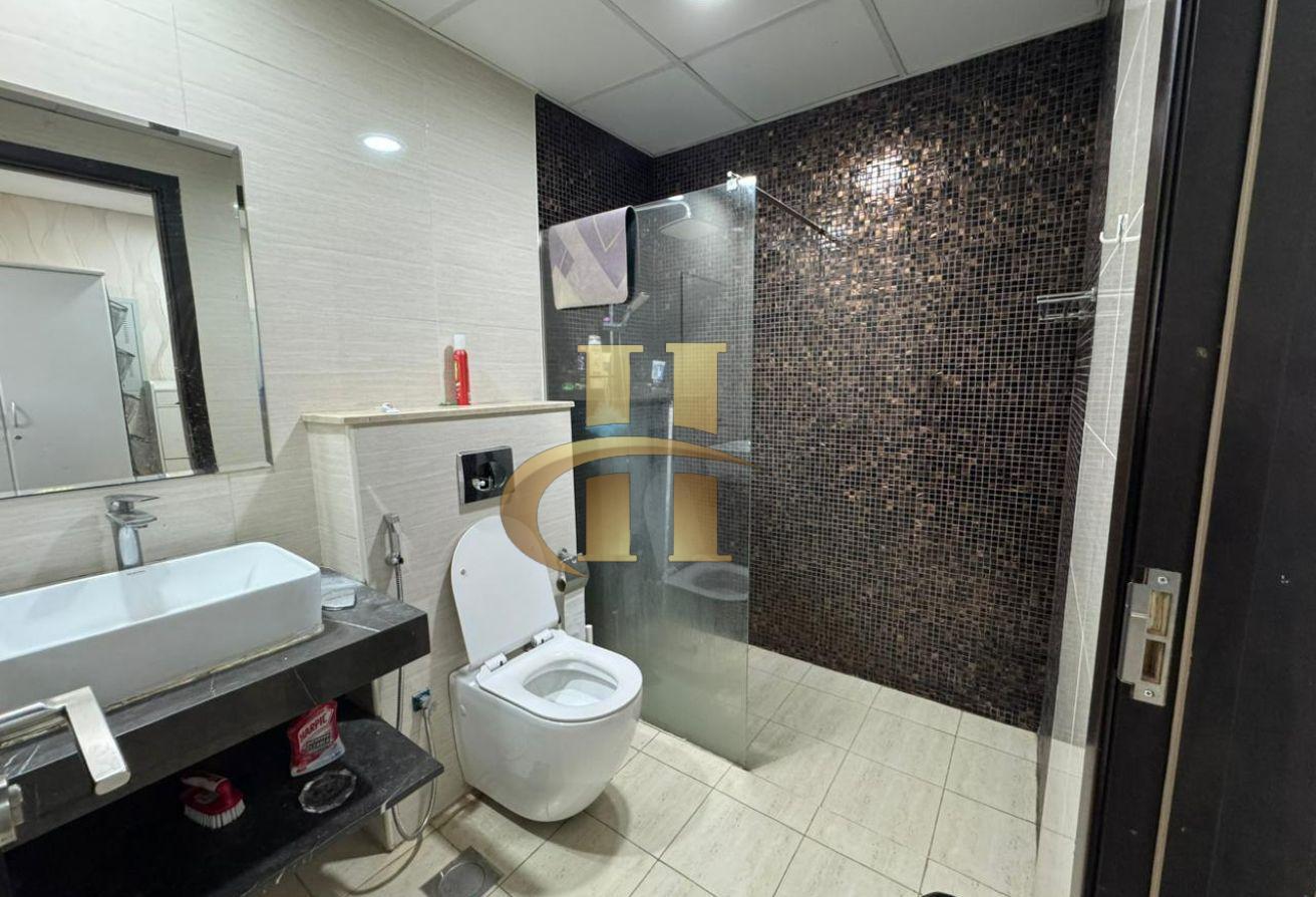 Fully furnished | On High floor | Elegant photo 5