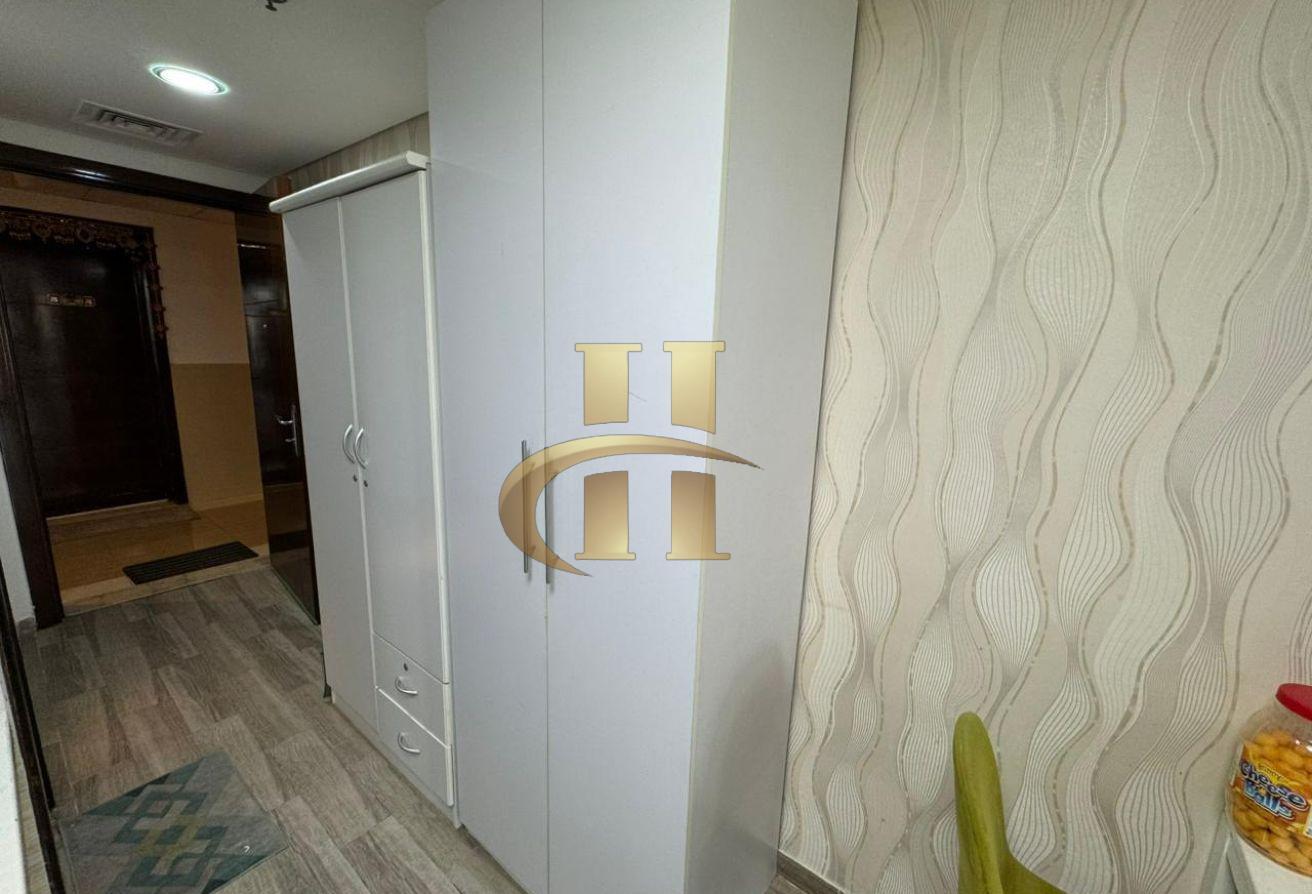 Fully furnished | On High floor | Elegant photo 8