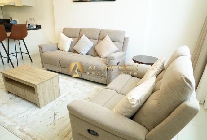 94024378 - Property Image 3