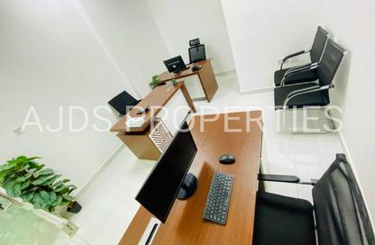 Office Space - Studio - 1 Bathroom for rent in Red Avenue - Al Garhoud - Dubai
