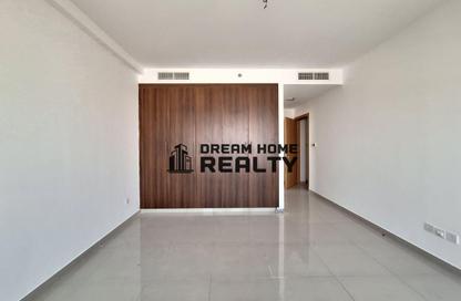 Apartment - 2 Bedrooms - 3 Bathrooms for rent in Al Khan Corniche - Al Khan - Sharjah