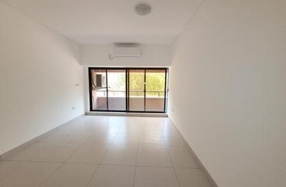 Apartment - 2 - 2 for rent in Zabeel Building - Al Karama - Dubai