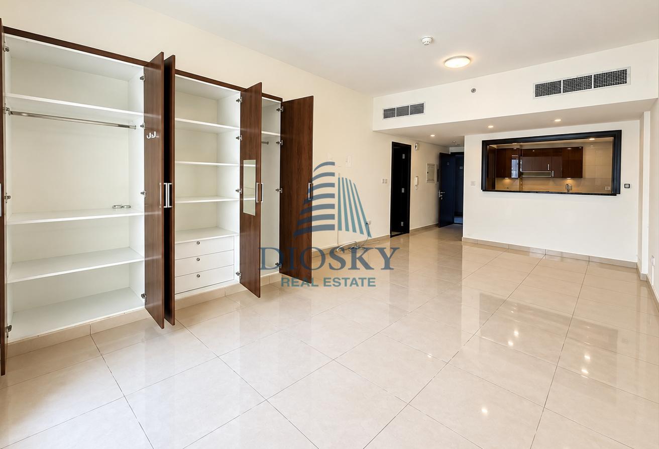 Big Layout | Closed Kitchen | Chiller in Dewa photo 4