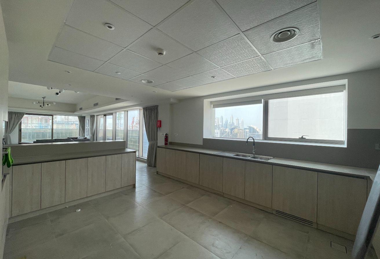 Fully Furnished | Free Gas & AC | Prime Location photo 5