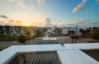 Villa - 4 Bedrooms - 4 Bathrooms for rent in Greenviews 2 - EMAAR South - Dubai South (Dubai World Central) - Dubai