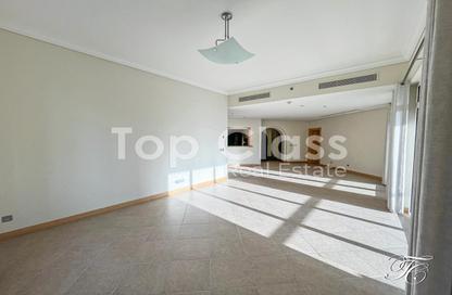 Bulk Rent Unit - 3 Bedrooms - 3 Bathrooms for rent in Al Das - Shoreline Apartments - Palm Jumeirah - Dubai