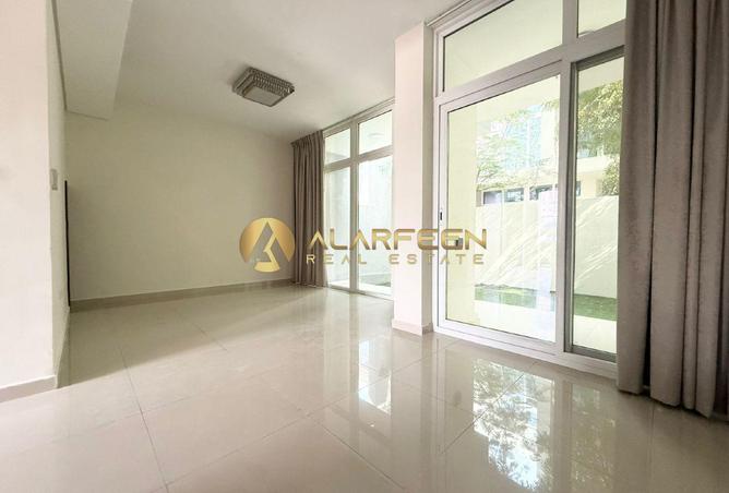 75030254 - Property Image 2