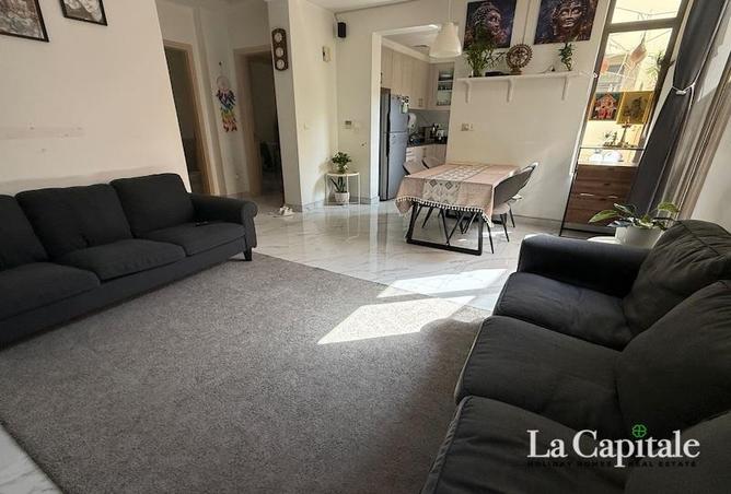 81941235 - Property Image 3