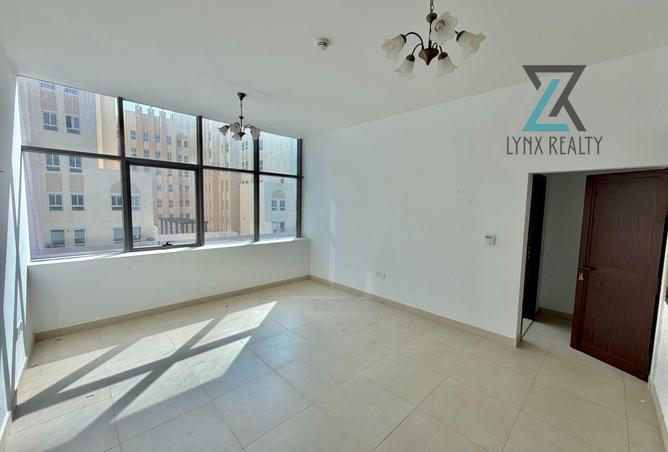 2Oikt4fiCI4 - Property Main Image