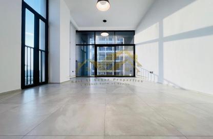 Apartment - 1 Bedroom - 2 Bathrooms for rent in Jumeirah Garden City - Al Satwa - Dubai