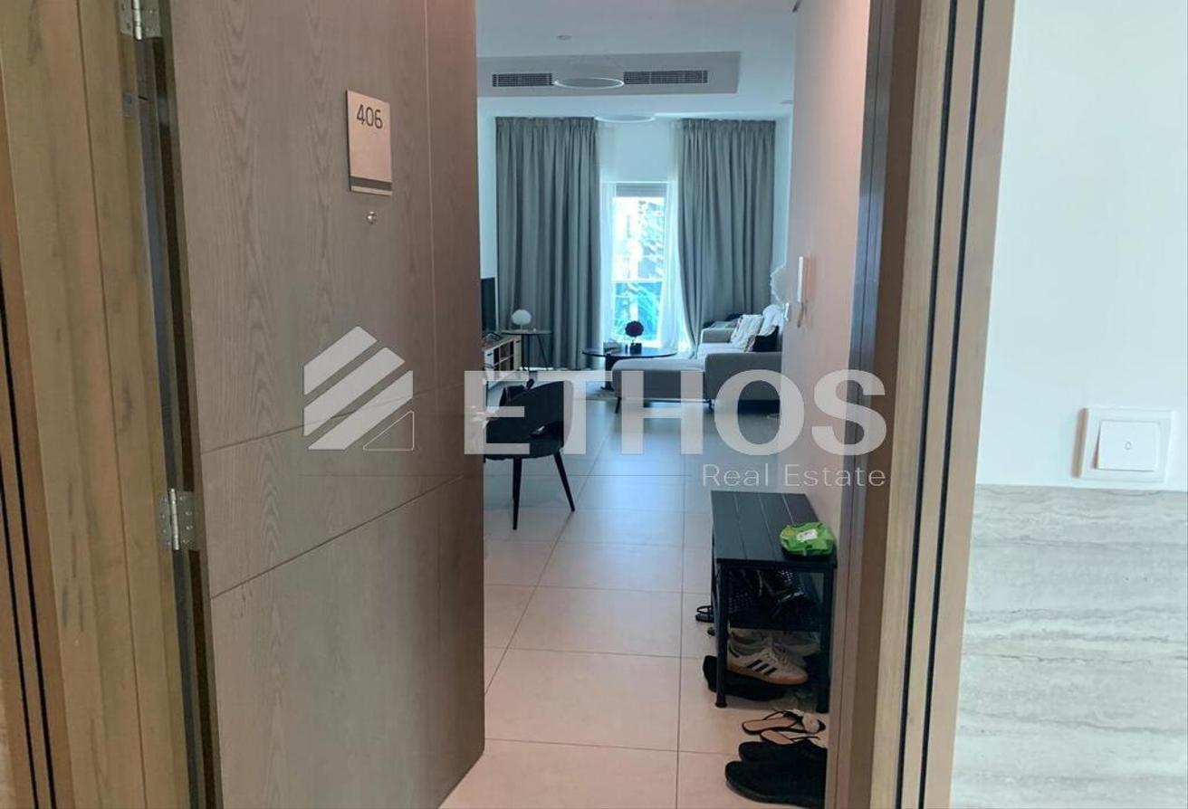 Fully Furnished | Spacious | Burj Khalifa View photo 3