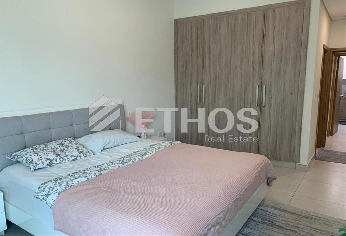 Fully Furnished | Spacious | Burj Khalifa View photo 6