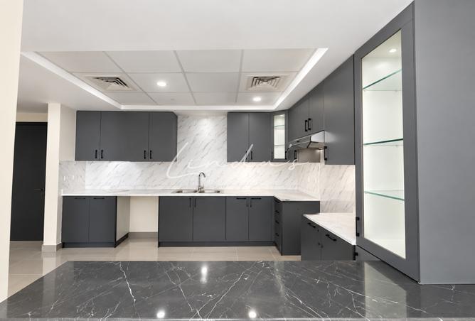 Renovated 2-Bedroom | Spacious Layout photo 2