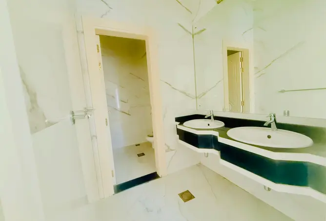 166064626 - Property Image 3