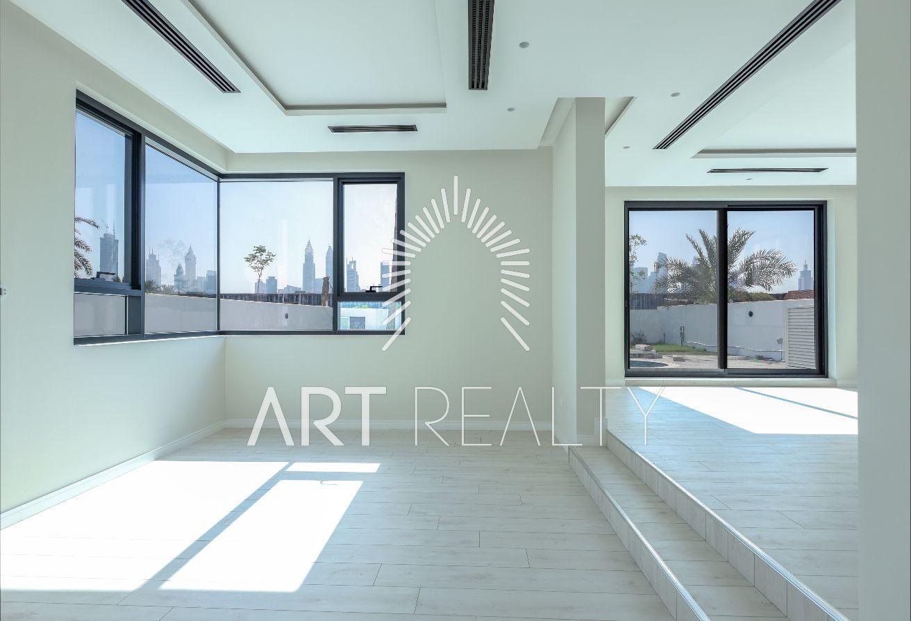 Modern 5BR + M | Landscaped Garden | Private Pool photo 6