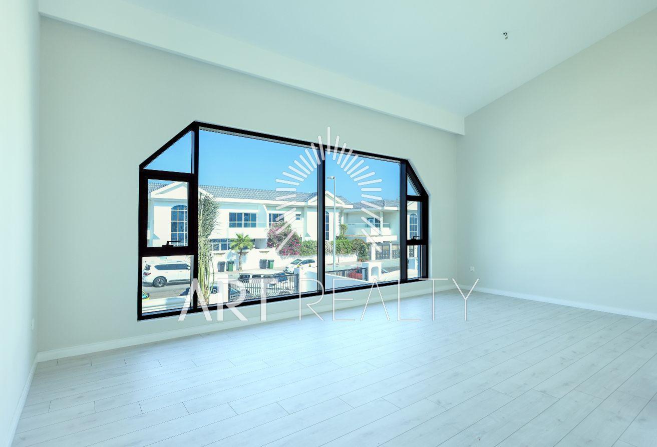 Modern 5BR + M | Landscaped Garden | Private Pool photo 15