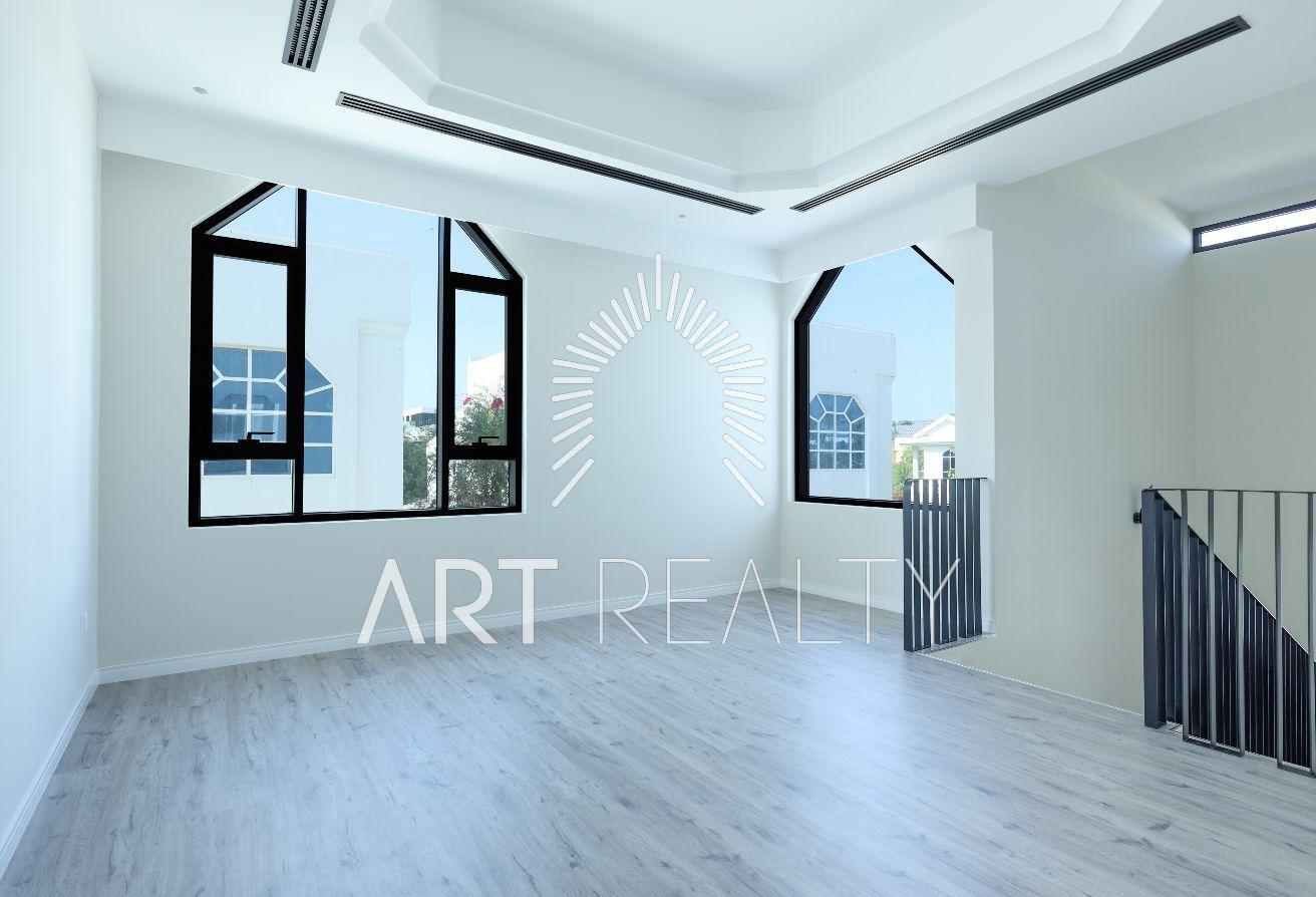 Modern 5BR + M | Landscaped Garden | Private Pool photo 7