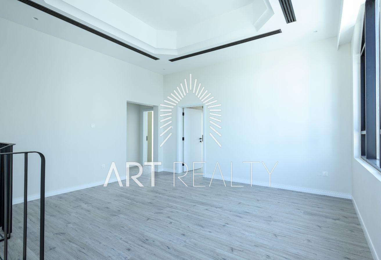 Modern 5BR + M | Landscaped Garden | Private Pool photo 20