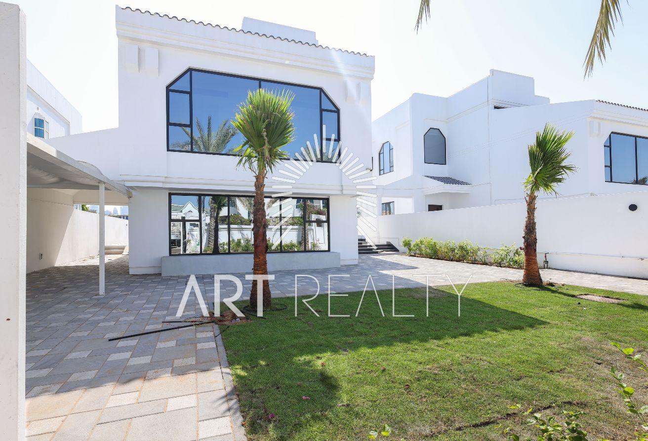 Modern 5BR + M | Landscaped Garden | Private Pool photo 22