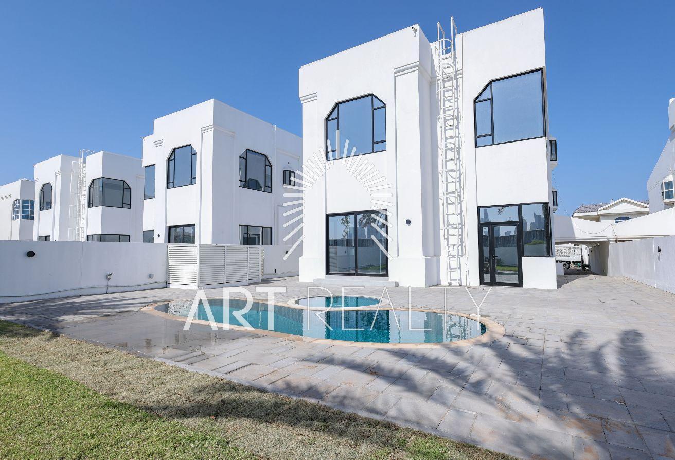 Modern 5BR + M | Landscaped Garden | Private Pool photo 23