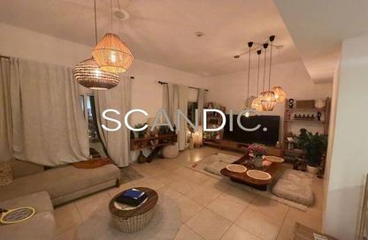 Apartment - 2 Bedrooms - 2 Bathrooms for sale in Al Thamam 05 - Al Thamam - Remraam - Dubai Apartment - 2 Bedrooms - 2 Bathrooms for sale in Al Thamam 05 - Al Thamam - Remraam - Dubai